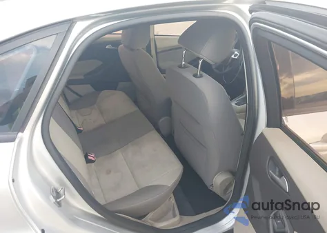 2013 Ford Focus Se z USA, uszkodzony, nr VIN 1FADP3F2XDL201650